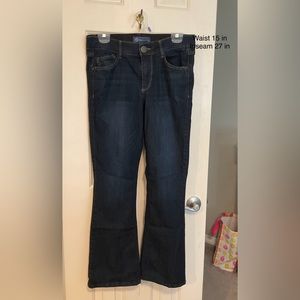 Democracy bootcut jeans
Size 8petite
See measurements on picture